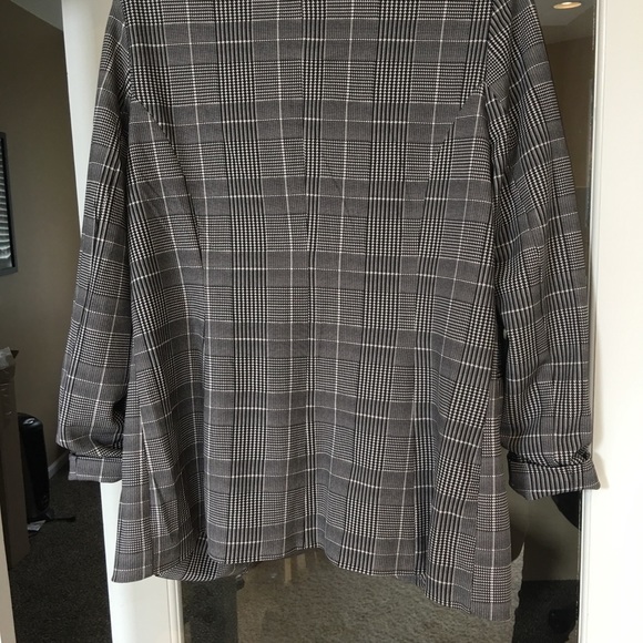 NWOT - One 5 One Blazer - Plaid - Woman’s - Picture 3 of 8